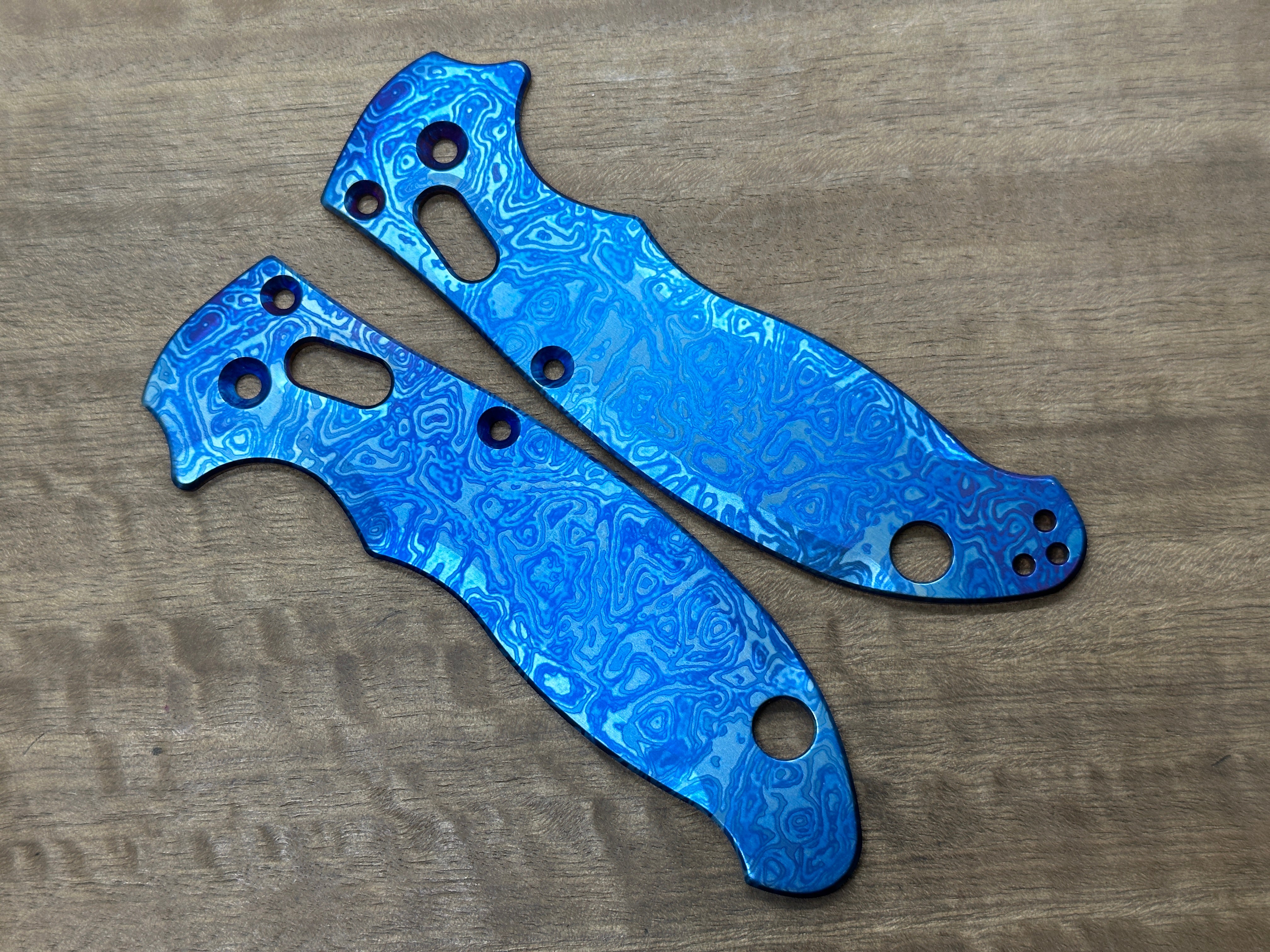 ALIEN Flamed Titanium scales for Spyderco MANIX 2